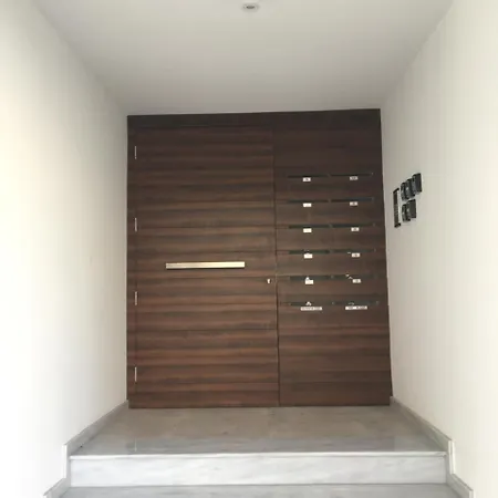 Διαμέρισμα Zenobia Luxury City/beach Apts No.1